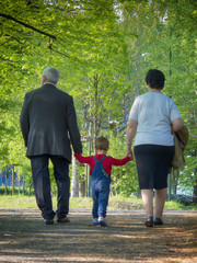 Il Bambino e i Nonni Colore