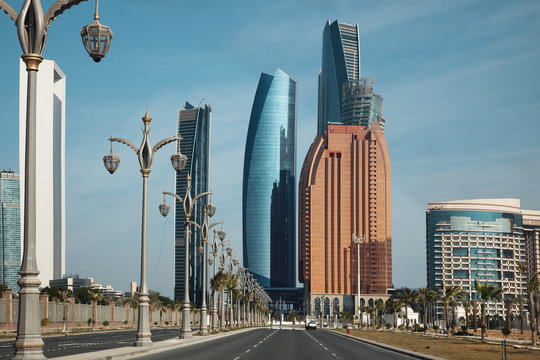 Spectacular buildings in Abu Dhabi