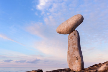 Balance of tow pebbles