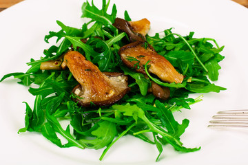 Salad, Arugula and Fried Oyster Mushrooms