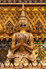 Fototapeta na wymiar Garuda Wat Phra Kaew Bangkok Thailand