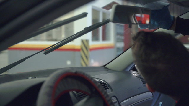Cleaning the front window from the inside