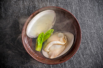 はまぐりの潮汁　Seafood soup with salt of the clam