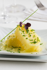 Potatoes with garlic sauce