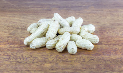 peanuts with shell