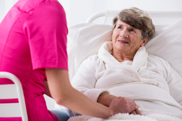 Obraz premium Elder patient with positive attitude