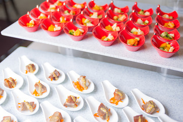 レストランのビュッフェ