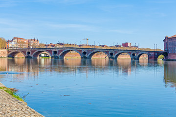 Fototapeta na wymiar Stone Bridge across Garonne, Toulouse
