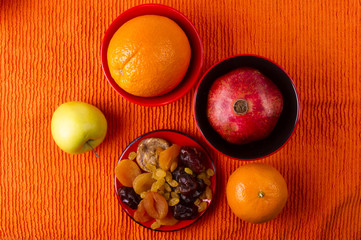dried and fresh fruits
