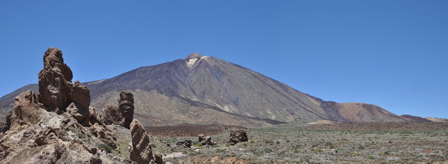 Roques de Garcia und Teide auf Teneriffa