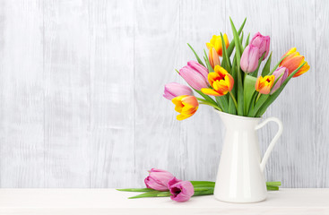 Fototapeta na wymiar Fresh colorful tulip flowers bouquet