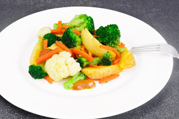 Steamed Vegetables Potatoes, Carrots, Cauliflower, Broccoli