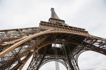 Schilderijen op glas Eiffeltoren in Parijs, Frankrijk © ValentinValkov