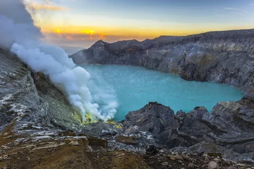 Tuinposter Kawah Ijen Volcano.TheIjen volcano complex is a group of stratovolcanoes in the Banyuwangi Regency of East Java, Indonesia. © supojmon