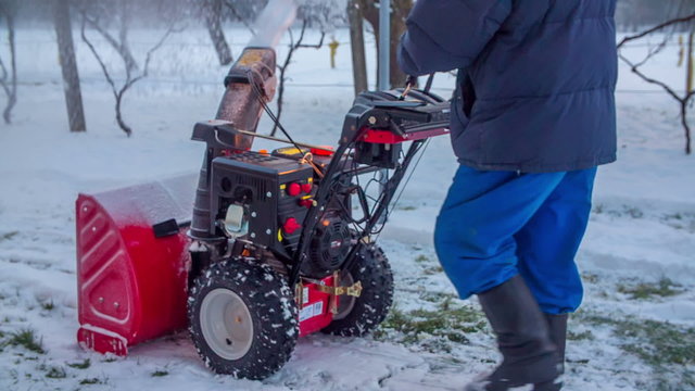 Snowblowing into the vine