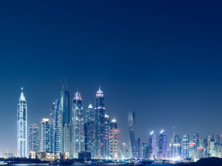 Naklejka premium Dubai marina at night