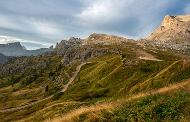 Cinque Torri trekking, Dolomites