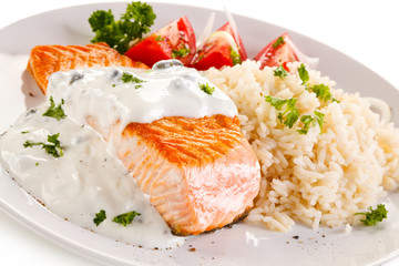 Grilled salmon and vegetables