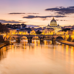 Fototapeta na wymiar Night view of the Basilica St Peter in Rome, Italy