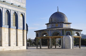 Dome of the Rock, a Muslim shrine at the Temple Mount (al-Haram al-Sharif).