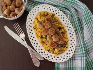 Roasted meatballs and vegetables