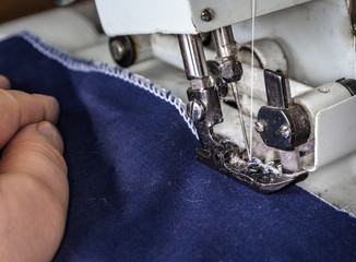 Sewing machine overlock
