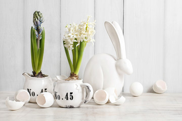 Easter table decoration with hyacinth flowers