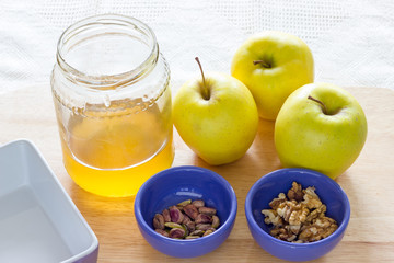 Baked apple with honey and pistachio nuts