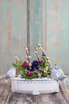 Easter table decor with Anemone coronaria