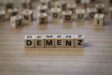 Demenz written in wooden cubes