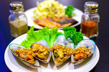 mussels bake with butter