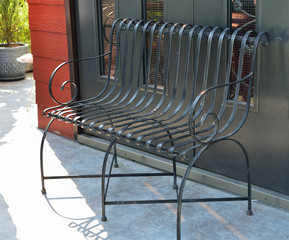 iron chair - 105154018