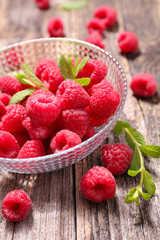 raspberry fruit with leaf