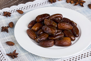 dried dates in a plate