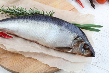 Herring with onion and rosemary
