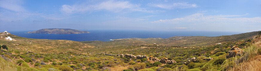 Fototapeta na wymiar Landschaftspanorama auf Mykonos, Griechenland