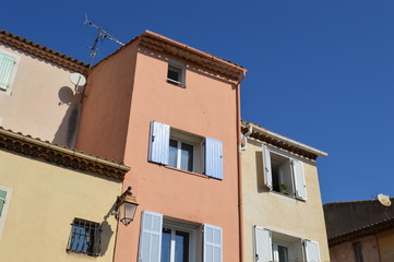 Fototapeta na wymiar Maisons en Provence