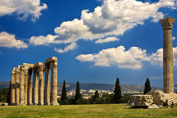 Greece. Athens. Ruins of the temple of Olympian Zeus (Olympieion), finished by Roman Emperor Hadrian in 132 AD, was one of the largest in the ancient world © WitR