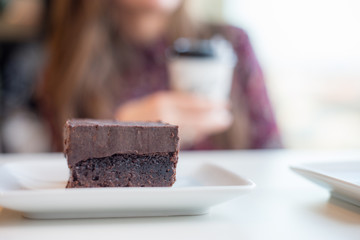 Schokoladenkuchen im Cafe
