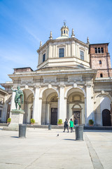Fototapeta na wymiar Saint Lorenzo basilica