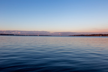 Ostseeküste bei Kiel im Sonnenuntergang