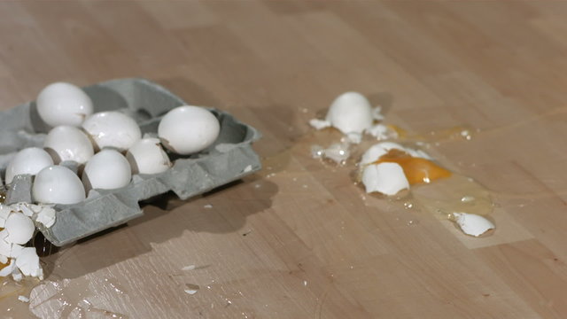 Eggs breaking