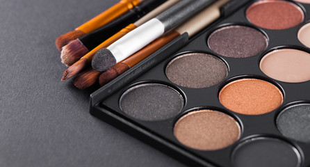 Eyeshadow Palette and brushes