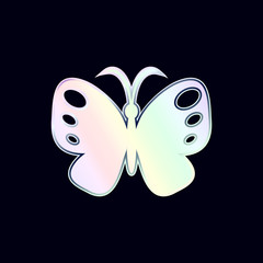 перламутровая бабочка на темном фоне