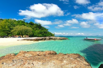 the paradise island in trang thailand