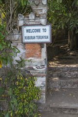 Indonesien; Trunyan, ( Terunyan) , "Bali Aga Friedhof". Beerdigung über der Erde.