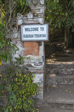 Indonesien; Trunyan, ( Terunyan) , "Bali Aga Friedhof". Beerdigung &uuml;ber der Erde.