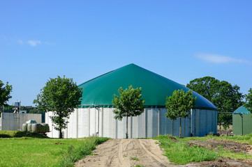 Teilansicht von einer Biogasanlage, Zuwegung