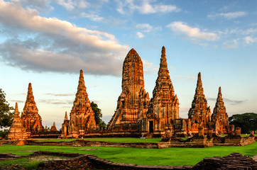 Ayutthaya (Thailand) Wat Chaiwatthanaram temple (old ruins) - obrazy, fototapety, plakaty