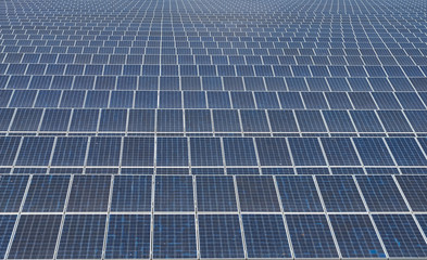Pattern of solar panels in solar farm power plant